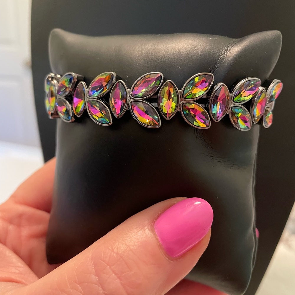 Paparazzi exclusive oil spill stretchy bracelet